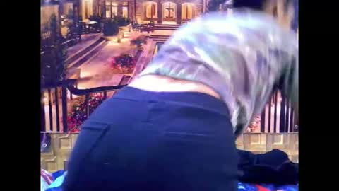 indiansexybutt4u2luv online show from 04-25-26, 05:32