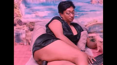 Shreya online show from 01-14-25, 11:48