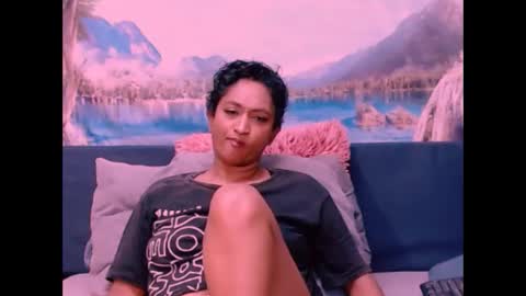 Shreya online show from 01-17-25, 01:57