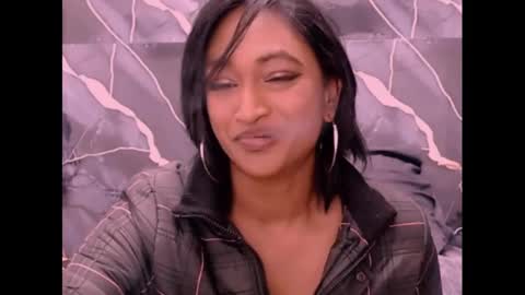 Shreya online show from 09-29-25, 04:39