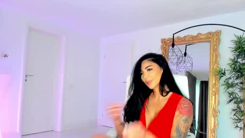 Snapshot of indiansweety chatting on 02-14-25, 11:42 Hellen online show from 02-14-25, 11:42