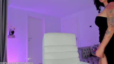Snapshot of indiansweety chatting on 10-25-25, 02:13 Hellen online show from 10-25-25, 02:13