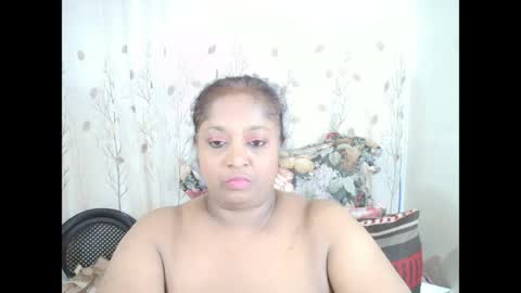 Snapshot of indiantasha chatting on 06-11-26, 07:01 indiantasha online show from 06-11-26, 07:01