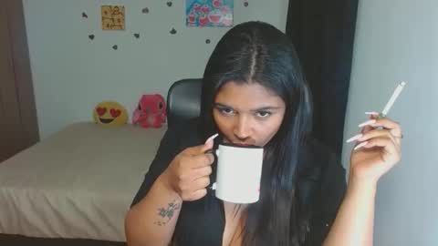 Aleja vallejo online show from 10-27-25, 03:54