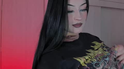 Snapshot of indie_78 chatting on 09-26-25, 07:07 Hey Im Indie follow me on my instagram online show from 09-26-25, 07:07