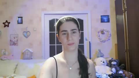 Snapshot of inelika chatting on 10-21-25, 09:04 Inna  online show from 10-21-25, 09:04