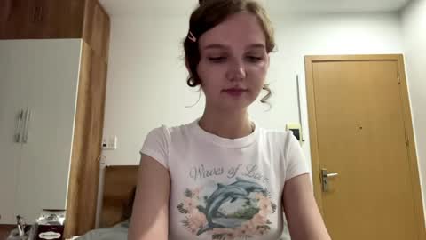 Viola online show from 05-14-26, 04:25