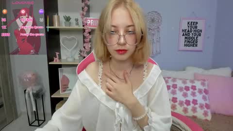 Snapshot of inferno_mia chatting on 09-17-25, 07:10 Mia online show from 09-17-25, 07:10