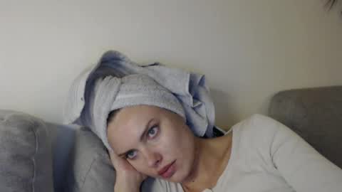 Sweet girl online show from 12-04-24, 10:19