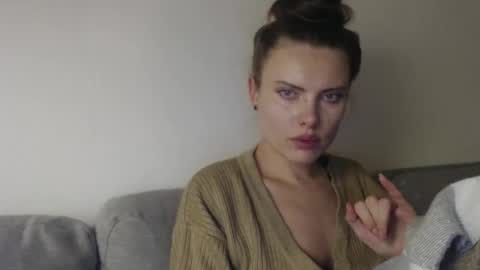 Snapshot of infinitiq45 chatting on 11-12-25, 10:30 Sweet girl online show from 11-12-25, 10:30