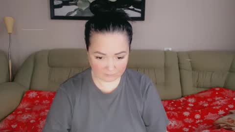 Snapshot of infinity_loveliness chatting on 12-02-24, 05:59 Infinity online show from 12-02-24, 05:59