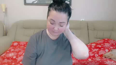 Snapshot of infinity_loveliness chatting on 12-02-24, 09:02 Infinity online show from 12-02-24, 09:02