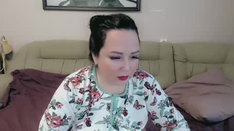 Snapshot of infinity_loveliness chatting on 12-30-24, 08:21 Infinity online show from 12-30-24, 08:21