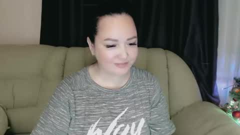 Snapshot of infinity_loveliness chatting on 01-02-25, 02:13 Infinity online show from 01-02-25, 02:13