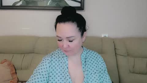 Snapshot of infinity_loveliness chatting on 02-03-25, 06:02 Infinity online show from 02-03-25, 06:02