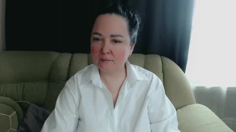 Snapshot of infinity_loveliness chatting on 03-05-25, 07:38 Infinity online show from 03-05-25, 07:38