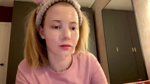 Snapshot of infinitysoul_ chatting on 12-31-24, 01:52 Alexa..  Inst     Fansly infinitysoul  online show from 12-31-24, 01:52