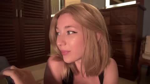 Snapshot of infinitysoul_ chatting on 03-04-25, 05:03 Alexa..  Inst     Fansly infinitysoul  online show from 03-04-25, 05:03