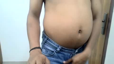 Snapshot of ingloriousuncut chatting on 06-18-26, 06:34 Inglorious Hairy Uncut online show from 06-18-26, 06:34