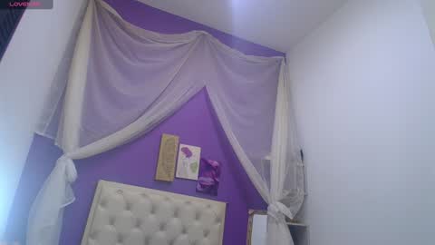 Ingrid petite online show from 12-07-24, 12:45