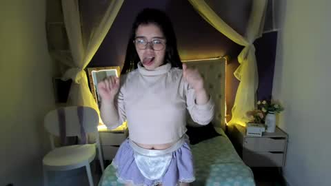 Ingrid petite online show from 12-21-24, 08:00