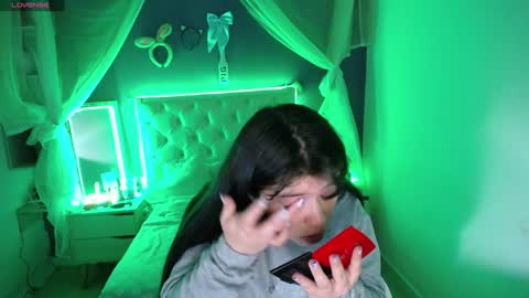 Ingrid petite online show from 01-21-25, 10:30