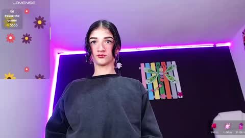 Snapshot of ingrid_zese chatting on 09-30-25, 01:05 Ingrid Zese online show from 09-30-25, 01:05