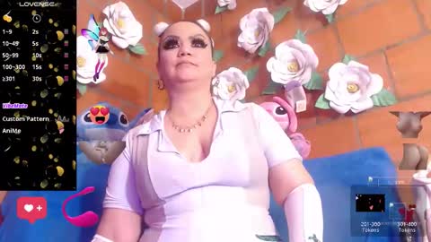 Snapshot of ingritbitch chatting on 10-19-25, 01:23 Ingrit online show from 10-19-25, 01:23