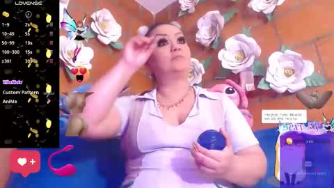 Snapshot of ingritbitch chatting on 12-14-25, 02:11 Ingrit online show from 12-14-25, 02:11