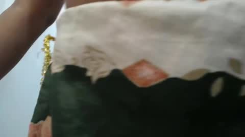 Snapshot of iniyalaboni chatting on 02-28-25, 04:20 Iniya online show from 02-28-25, 04:20