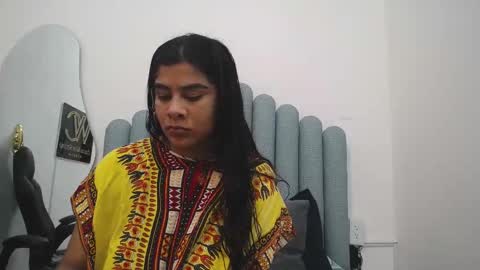 Snapshot of iniyalaboni chatting on 03-04-25, 12:44 Iniya online show from 03-04-25, 12:44