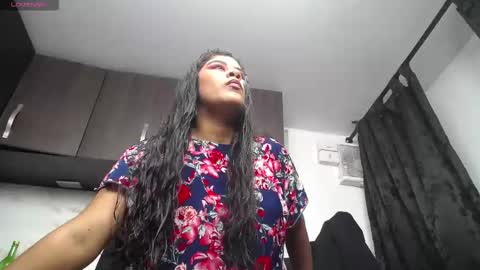 Snapshot of iniyalaboni chatting on 09-08-25, 07:57 Iniya online show from 09-08-25, 07:57