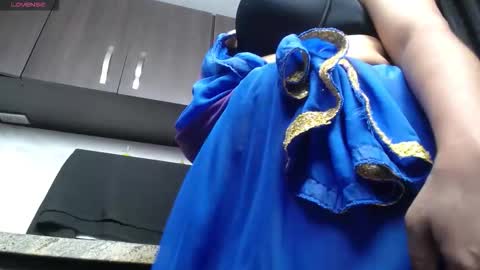 Snapshot of iniyalaboni chatting on 09-10-25, 08:09 Iniya online show from 09-10-25, 08:09