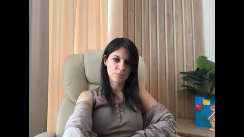 Snapshot of injaathome chatting on 04-28-26, 06:29 InjaAtHome online show from 04-28-26, 06:29