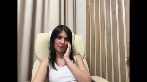 Snapshot of injaathome chatting on 05-04-26, 06:15 InjaAtHome online show from 05-04-26, 06:15