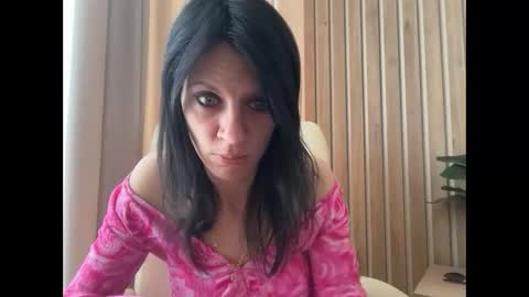 Snapshot of injaathome chatting on 05-12-26, 05:59 InjaAtHome online show from 05-12-26, 05:59