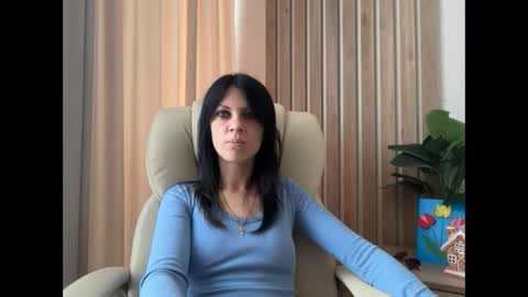 Snapshot of injaathome chatting on 05-19-26, 05:47 InjaAtHome online show from 05-19-26, 05:47
