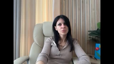 Snapshot of injaathome chatting on 05-24-26, 05:45 InjaAtHome online show from 05-24-26, 05:45
