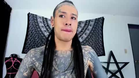 Snapshot of ink_u_buzz chatting on 12-27-24, 03:42 Dani online show from 12-27-24, 03:42