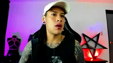 Snapshot of ink_u_buzz chatting on 01-31-25, 06:02 Dani online show from 01-31-25, 06:02