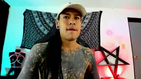 Snapshot of ink_u_buzz chatting on 02-02-25, 04:59 Dani online show from 02-02-25, 04:59