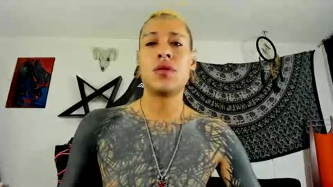 Snapshot of ink_u_buzz chatting on 10-02-25, 11:39 Dani online show from 10-02-25, 11:39