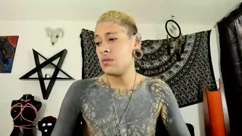 Snapshot of ink_u_buzz chatting on 10-05-25, 06:50 Dani online show from 10-05-25, 06:50