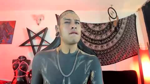 Snapshot of ink_u_buzz chatting on 12-14-25, 11:20 Dani online show from 12-14-25, 11:20