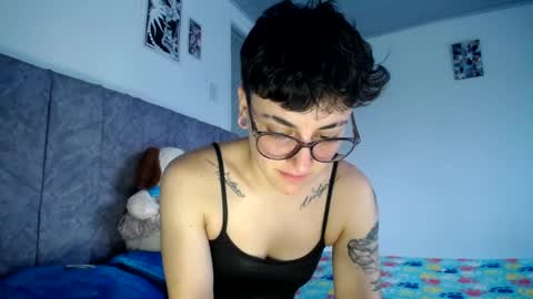 lyan onlyfans n linda online show from 04-04-26, 09:56