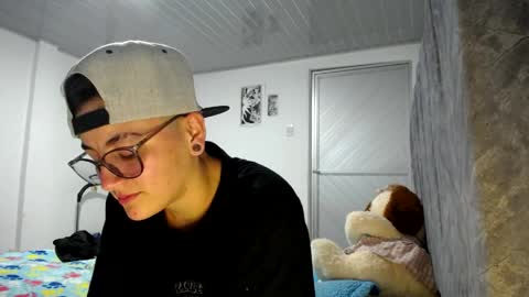 lyan onlyfans n linda online show from 04-30-26, 01:45