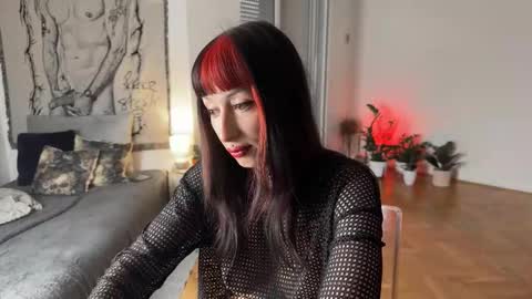 Xenia online show from 09-28-25, 04:01