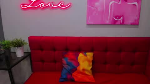 Snapshot of innalovely chatting on 06-02-26, 01:29 Inna online show from 06-02-26, 01:29