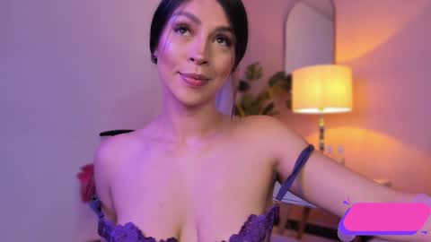 Snapshot of innana_babe chatting on 01-09-25, 08:13 Innana online show from 01-09-25, 08:13