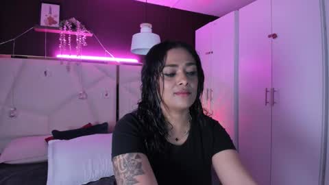 Snapshot of inndrahot chatting on 12-16-25, 03:55 Indra online show from 12-16-25, 03:55